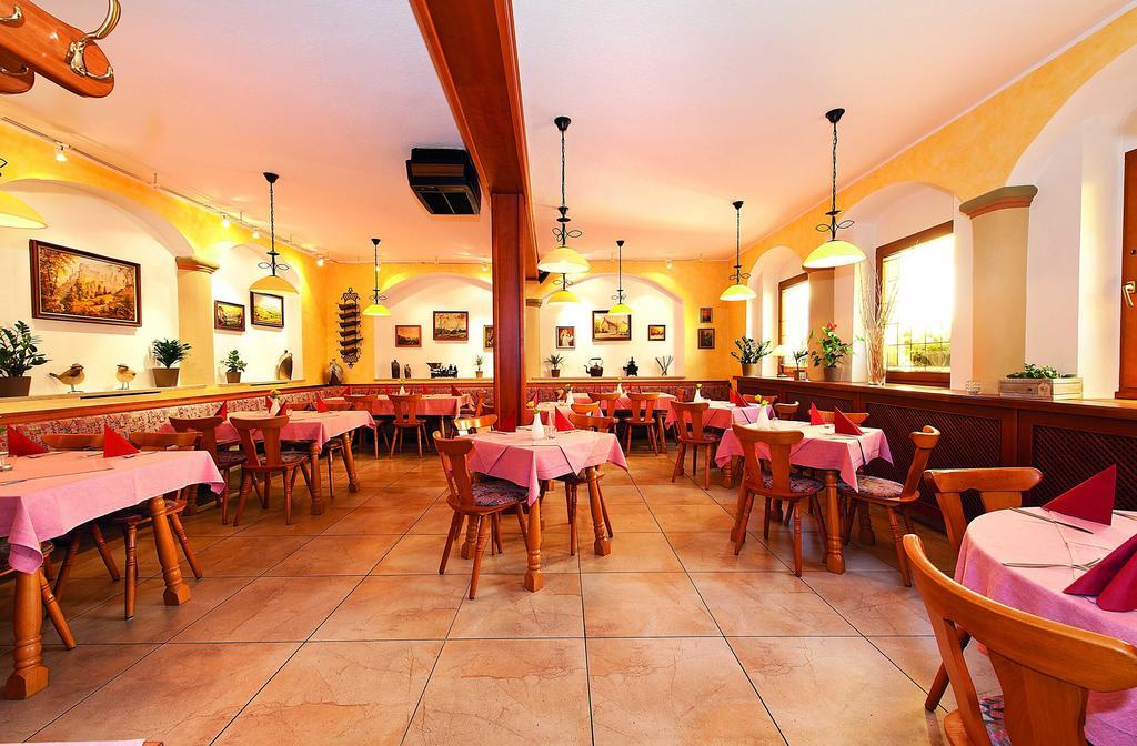 Gasthaus& Pension Zum Roten Haus Bad Schandau Exterior foto